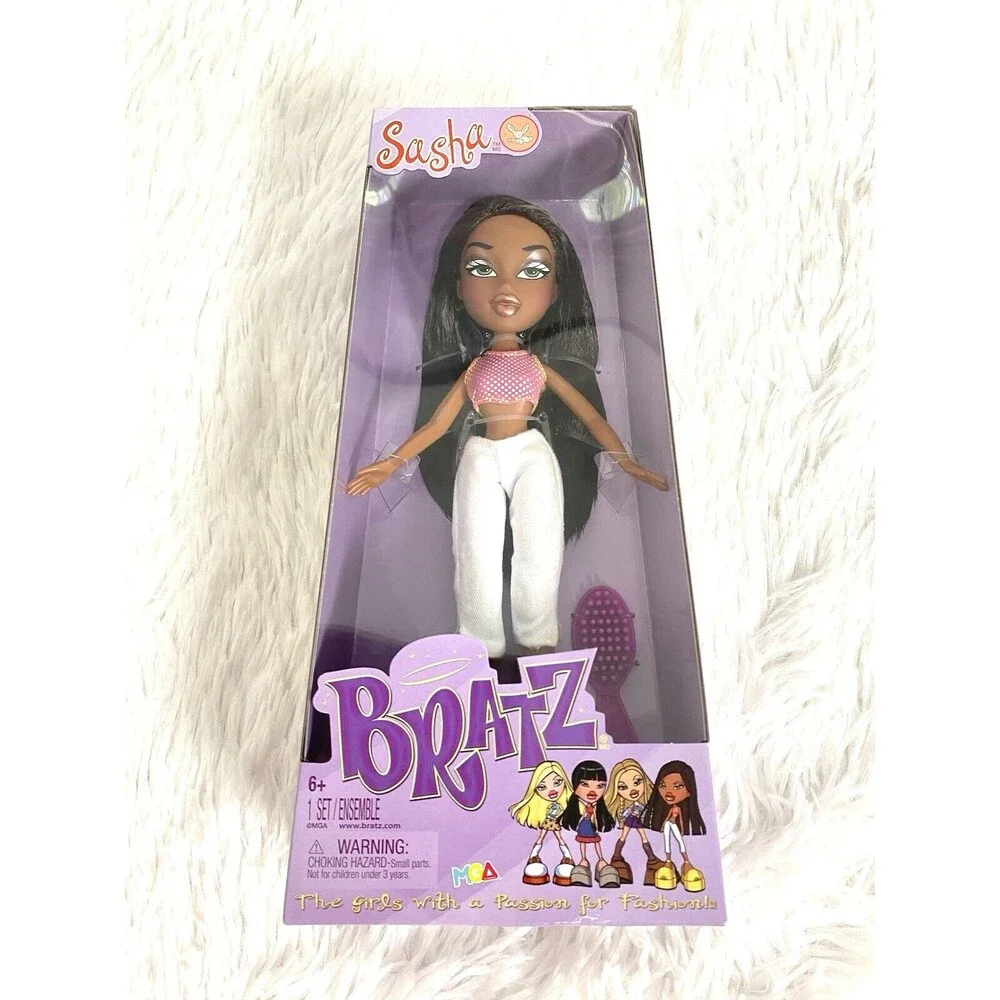 Sasha BRATZ 1 Set Ensemble Doll Figure 4 Accessories Fashion Beauty